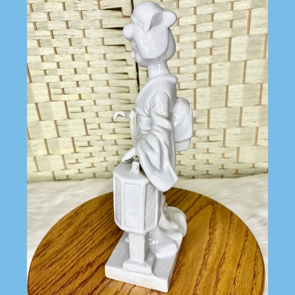 Vintage Geisha Girl UCGC Porcelain 10.5" Glossy Finish Asian Figurine - Picture 8 of 9